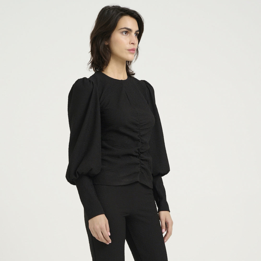 GESTUZ Shilla Black Blouse